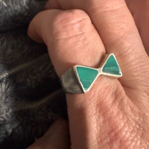 Vintage Chic Silver and Green Bow Ring